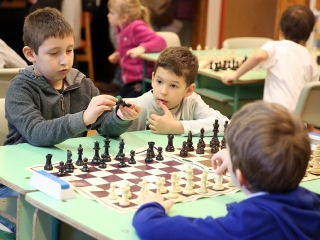 Sakkverseny a Petőfiben - fotó: Sándor Judit