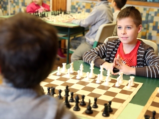 Sakkverseny a Petőfiben - fotó: Sándor Judit