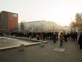 Nemzeti Gyásznap - Gyertyagyújtás a főtéren - fotó: Ónodi Zoltán