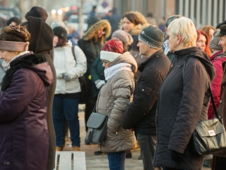 Nemzeti Gyásznap - Gyertyagyújtás a főtéren - fotó: Ónodi Zoltán