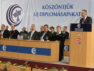 Egyetemi diplomaosztó - fotó: Sándor Judit
