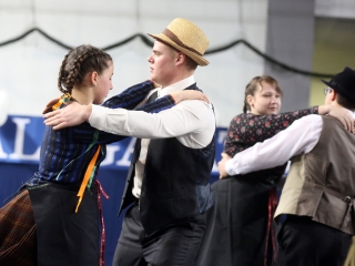 Bánkisok szalagavatója az egyetemen - fotó: Sándor Judit