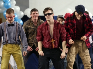 Bánkisok szalagavatója az egyetemen - fotó: Sándor Judit