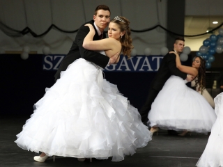 Bánkisok szalagavatója az egyetemen - fotó: Sándor Judit