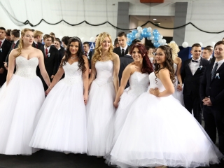 Bánkisok szalagavatója az egyetemen - fotó: Sándor Judit