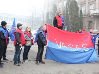 Tüntetés a Vasmű előtt - fotó: Sándor Judit