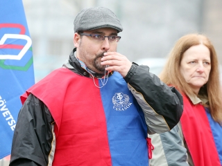 Tüntetés a Vasmű előtt - fotó: Sándor Judit