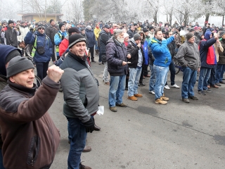 Tüntetés a Vasmű előtt - fotó: Sándor Judit