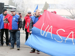 Tüntetés a Vasmű előtt - fotó: Sándor Judit
