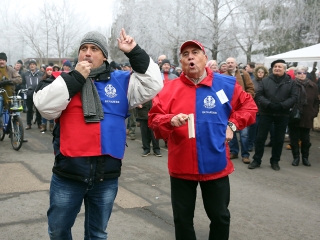 Tüntetés a Vasmű előtt - fotó: Sándor Judit
