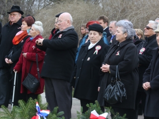 Március 15. - Ünnepség és koszorúzás a '48-as emlékműnél - fotó: Sándor Judit
