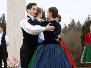 Március 15. - Ünnepség és koszorúzás a '48-as emlékműnél - fotó: Sándor Judit