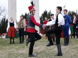 Március 15. - Ünnepség és koszorúzás a '48-as emlékműnél - fotó: Sándor Judit