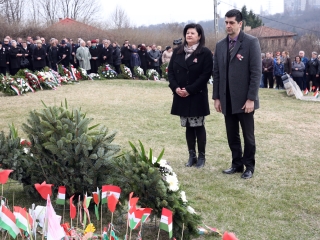 Március 15. - Ünnepség és koszorúzás a '48-as emlékműnél - fotó: Sándor Judit