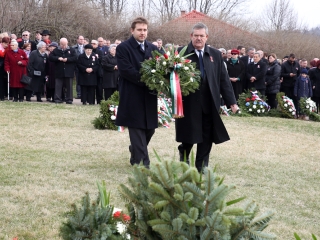 Március 15. - Ünnepség és koszorúzás a '48-as emlékműnél - fotó: Sándor Judit