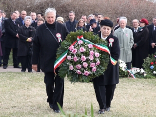 Március 15. - Ünnepség és koszorúzás a '48-as emlékműnél - fotó: Sándor Judit
