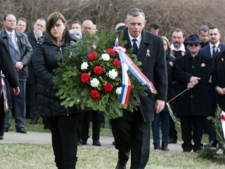 Március 15. - Ünnepség és koszorúzás a '48-as emlékműnél - fotó: Sándor Judit