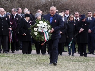 Március 15. - Ünnepség és koszorúzás a '48-as emlékműnél - fotó: Sándor Judit