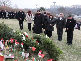 Március 15. - Ünnepség és koszorúzás a '48-as emlékműnél - fotó: Sándor Judit