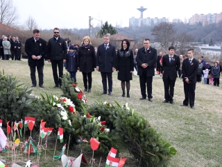 Március 15. - Ünnepség és koszorúzás a '48-as emlékműnél - fotó: Sándor Judit