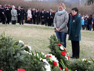 Március 15. - Ünnepség és koszorúzás a '48-as emlékműnél - fotó: Sándor Judit