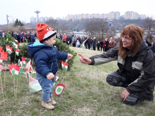Március 15. - Ünnepség és koszorúzás a '48-as emlékműnél - fotó: Sándor Judit
