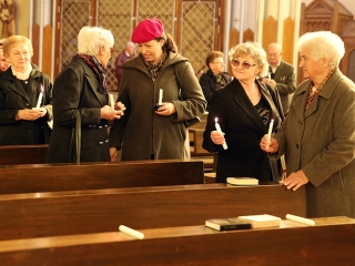 Nagyszombati szentmise - fotó: Sándor Judit