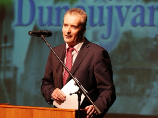 Dunaújváros Díszpolgára - Díjátadó a Bartókban - fotó: Sándor Judit