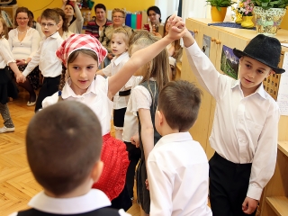 Anyák napja az Aranyalma oviban - fotó: Sándor Judit