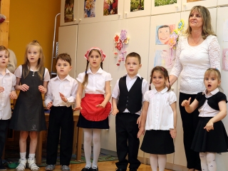 Anyák napja az Aranyalma oviban - fotó: Sándor Judit