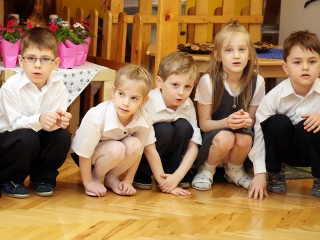 Anyák napja az Aranyalma oviban - fotó: Sándor Judit