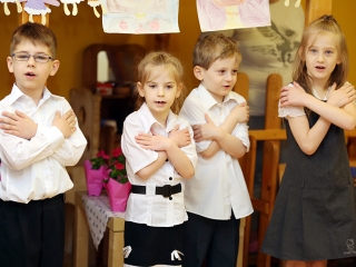 Anyák napja az Aranyalma oviban - fotó: Sándor Judit