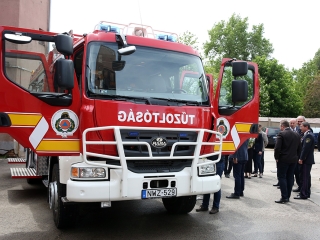 Megújult a tűzoltóállomás, megjött az új tűzoltókocsi - fotó: Sándor Judit