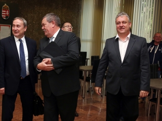 Lakossági fórum a "C" szárnyban - fotó: Sándor Judit