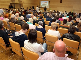 Lakossági fórum a "C" szárnyban - fotó: Sándor Judit