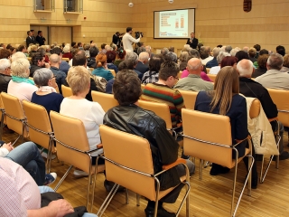 Lakossági fórum a "C" szárnyban - fotó: Sándor Judit