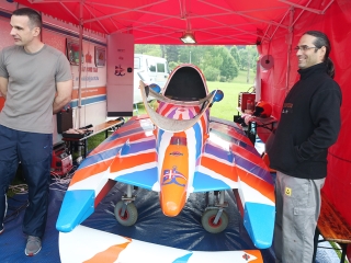 Motorcsónakosok az öbölben - fotó: 