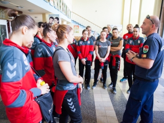 Újraélesztési rekord - A bartókosok és a kézis lányok is beszálltak - fotó: Ónodi Zoltán