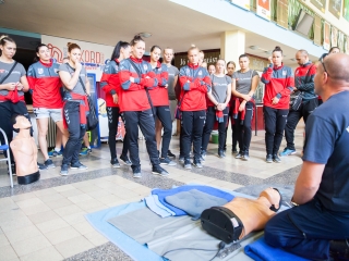 Újraélesztési rekord - A bartókosok és a kézis lányok is beszálltak - fotó: Ónodi Zoltán