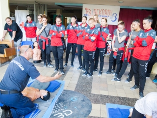 Újraélesztési rekord - A bartókosok és a kézis lányok is beszálltak - fotó: Ónodi Zoltán