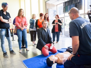 Újraélesztési rekord - A bartókosok és a kézis lányok is beszálltak - fotó: Ónodi Zoltán
