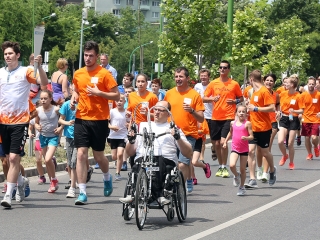 Olimpiai lángfutás a városban - fotó: Sándor Judit
