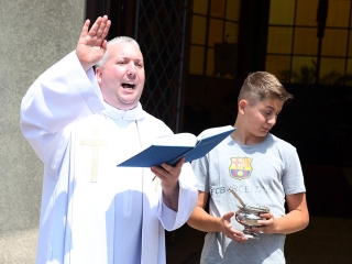 Olimpiai lángfutás a városban - fotó: Sándor Judit
