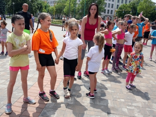 Olimpiai lángfutás a városban - fotó: Sándor Judit