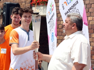 Olimpiai lángfutás a városban - fotó: Sándor Judit