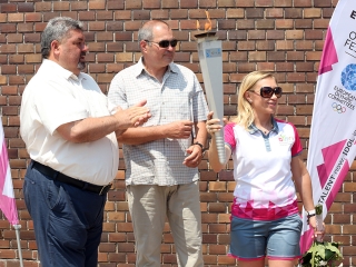 Olimpiai lángfutás a városban - fotó: Sándor Judit