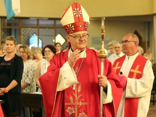 Bérmálás a Krisztus Király Templomban - fotó: Sándor Judit