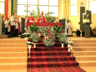 Bérmálás a Krisztus Király Templomban - fotó: Sándor Judit