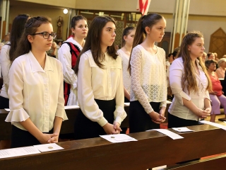 Bérmálás a Krisztus Király Templomban - fotó: Sándor Judit