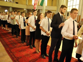 Bérmálás a Krisztus Király Templomban - fotó: Sándor Judit